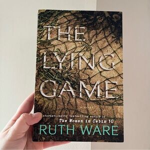 📚 4/25$ 📚 The Lying Game by Ruth Ware | Booktok Thriller Book